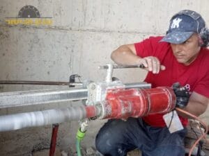 קידוח בקיר בטון בעובי 40 ס"מ בשיפוץ דירה בשכונת גילה שבירושלים
